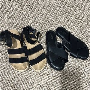 Universal Thread Black and Tan Sandals Set